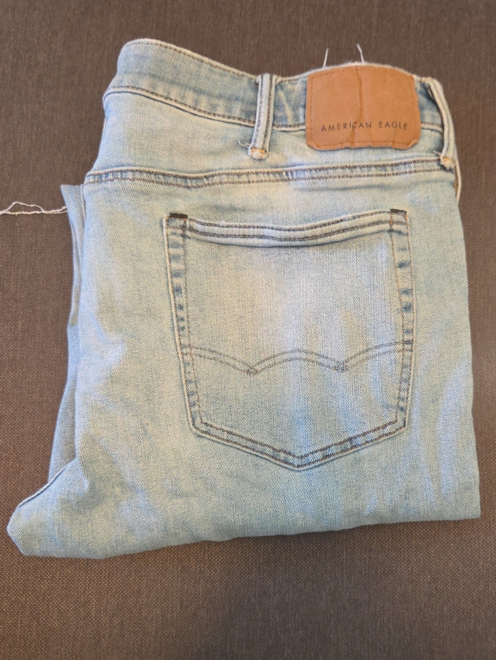 American Eagle Outfitters Men's Light Blue Washed Denim Jeans